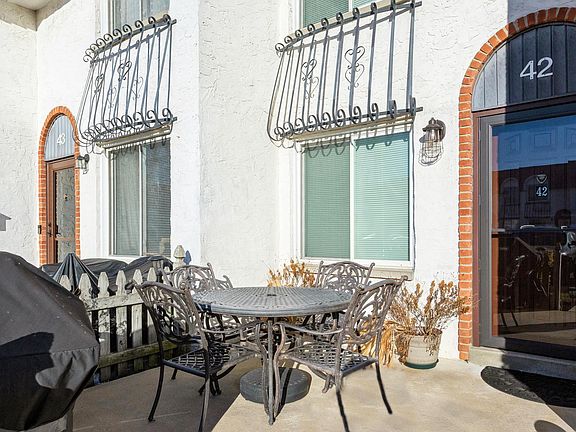 2nd image of 42 Alhambra Dr #42
