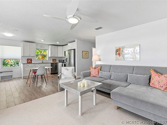 4th image of 2929 SE Ocean Blvd APT F10