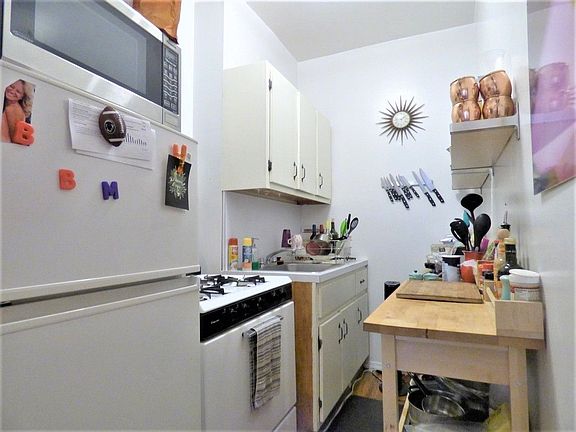 3rd image of 1610 York Ave #4A