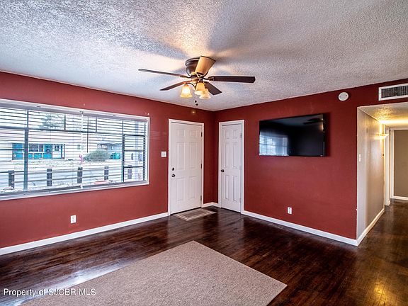 3rd image of 1112 N Buena Vista Ave