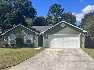 122 Lakeside Dr, Kingsland, GA 31548