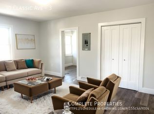30 Classic Ave #3, Welland, ON L3B 1P4