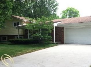 8612 Gerhardt St, Shelby Township, MI 48317