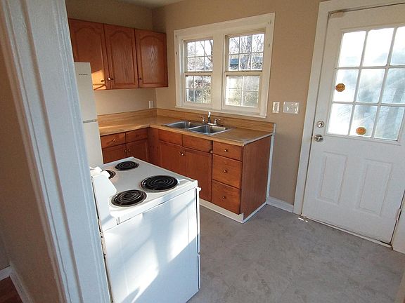 3rd image of 211 Eastmoreland St