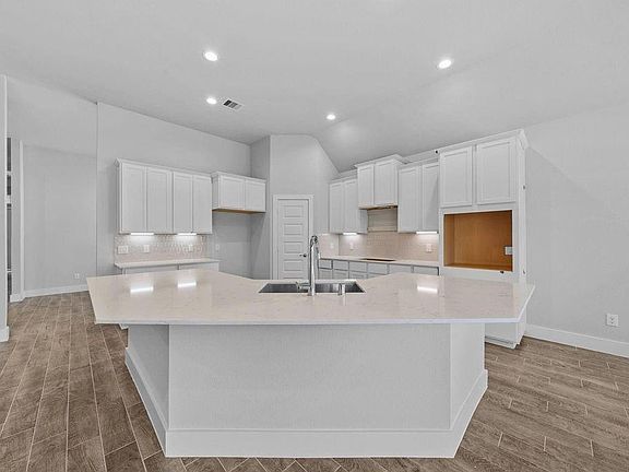 2nd image of 2108 Golden Spruce Ct