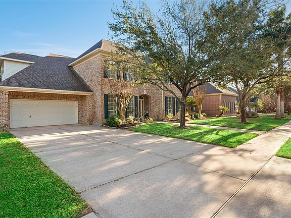 2nd image of 2915 Covebrook Dr