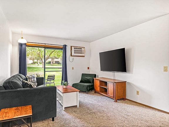 4th image of 1002 N Sunnyvale Ln Unit B