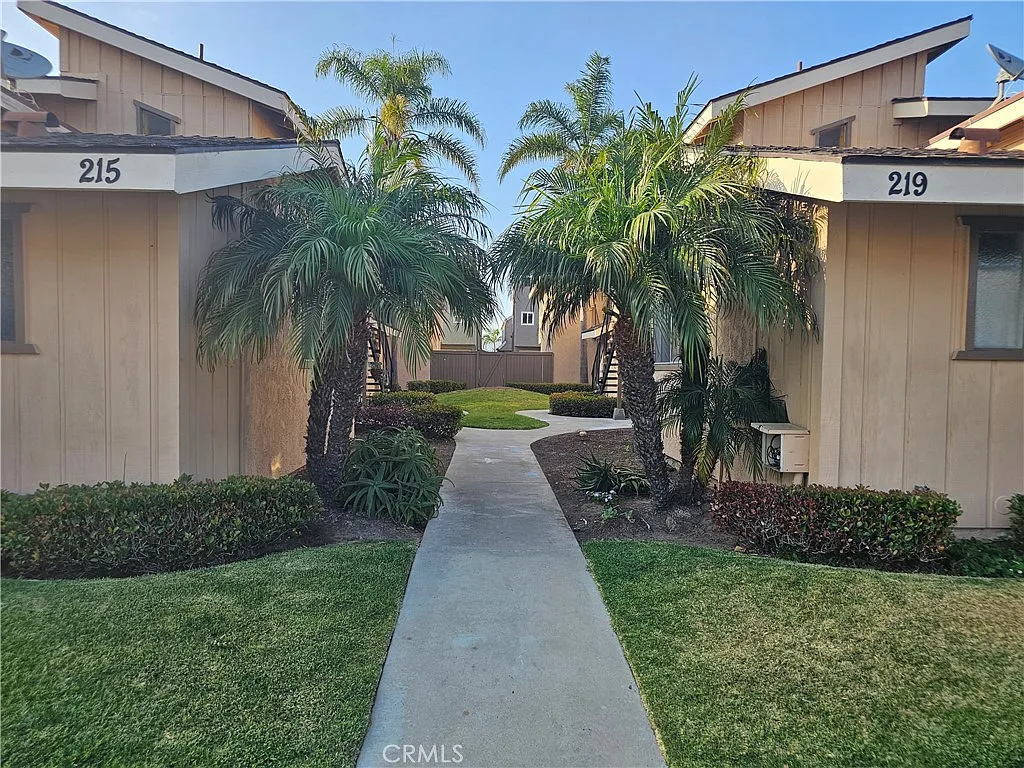 3 bed, 1200 sqft, $4,000 — Photo 1