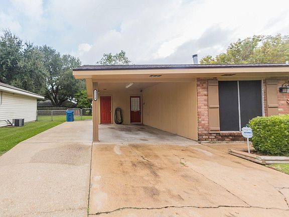 3rd image of 1114 Dulles Dr