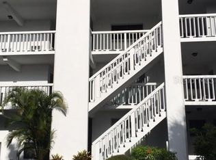 2944 W Bay Dr APT 202, Belleair Bluffs, FL 33770