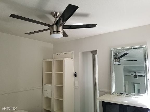 3rd image of 23762 Aventura
