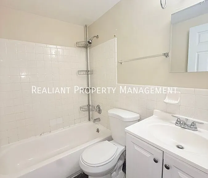 2459 Montana Ave #4 — Photo 10