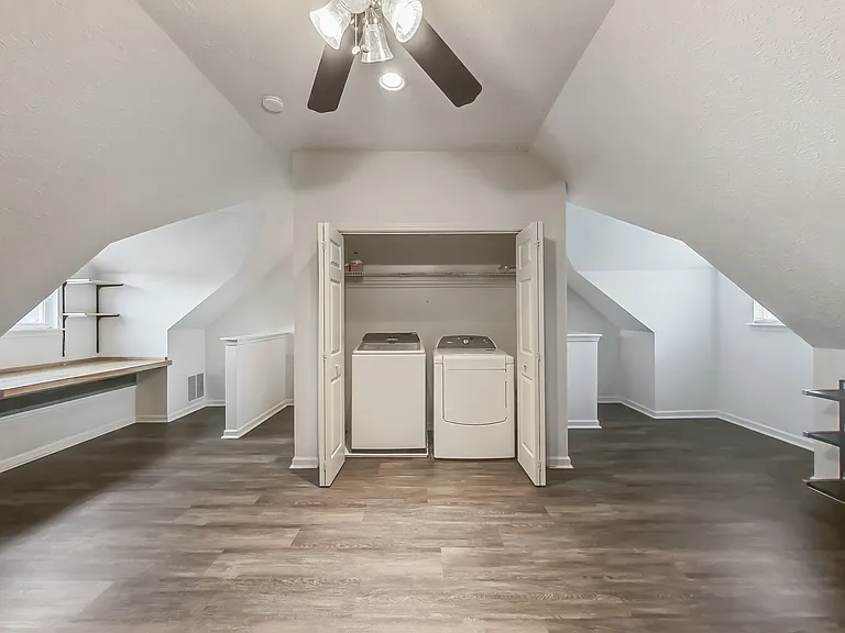 2406 Central Ave — Photo 28