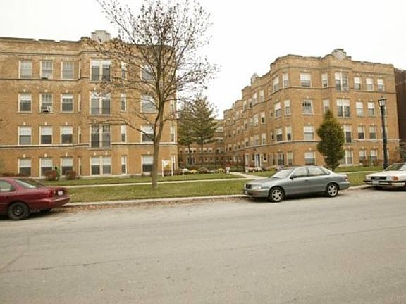 2nd image of 609 Hinman Ave APT 2H