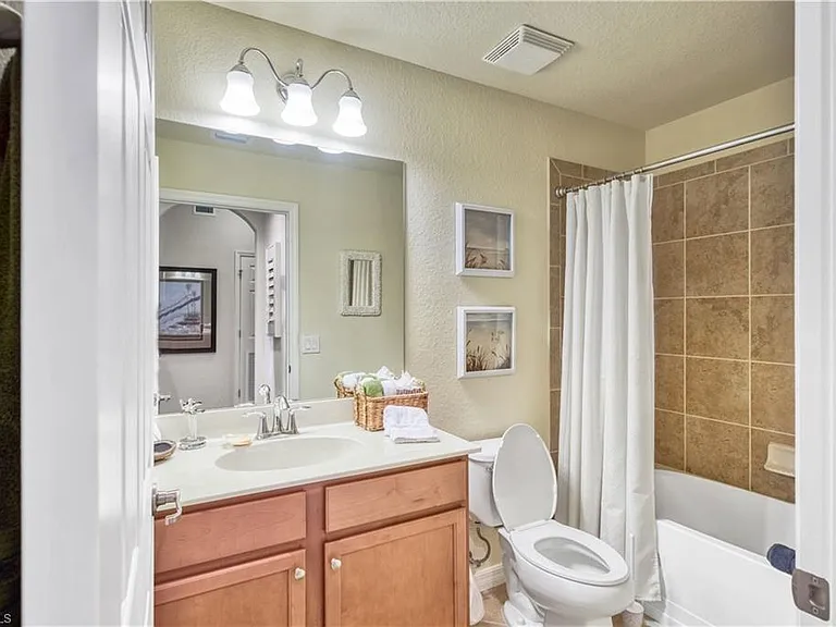 9715 Acqua Ct #136 — Photo 20