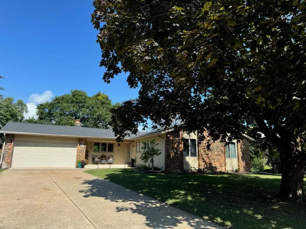 10314 Toledo Cir, Bloomington, MN 55437