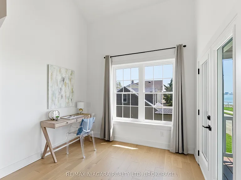 616 Lakeshore Rd — Photo 29