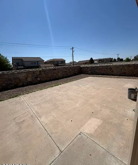 2508 Sparrow Point St — Photo 31