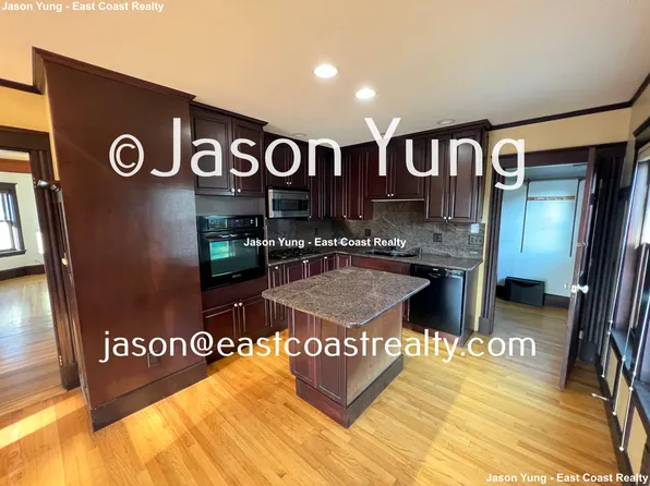 8 Saint James St #8, Newton, MA 02458