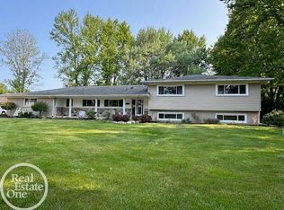 6026 Via Toscana St, Troy, MI 48085