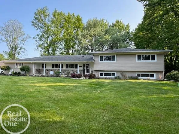 6026 Via Toscana St, Troy, MI 48085
