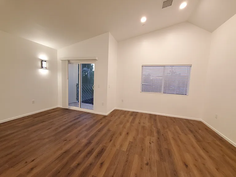 2522 Delaware St — Photo 9