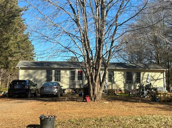 298 Granada Dr, Advance, NC 27006