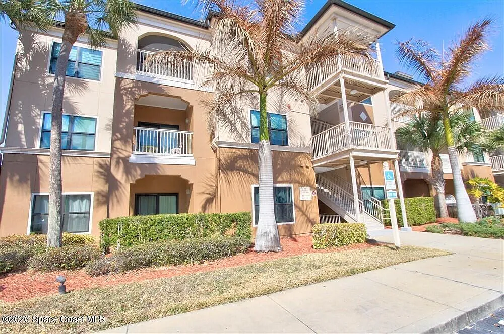 2 bed, 2.0 bath, 1157 sqft, $2,100 — Photo 2