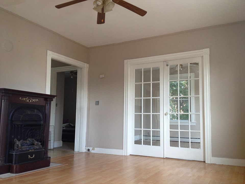 Living or Dining Area