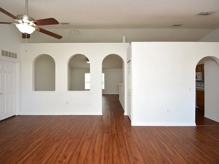 36 Frenora Ln — Photo 2