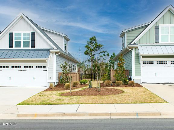 3rd image of 315 Botany Bay Place