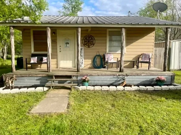 801 S Narcissus St, Kosse, TX 76653