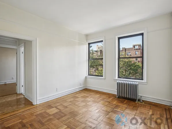 575 Ocean Avenue image 6 of 14