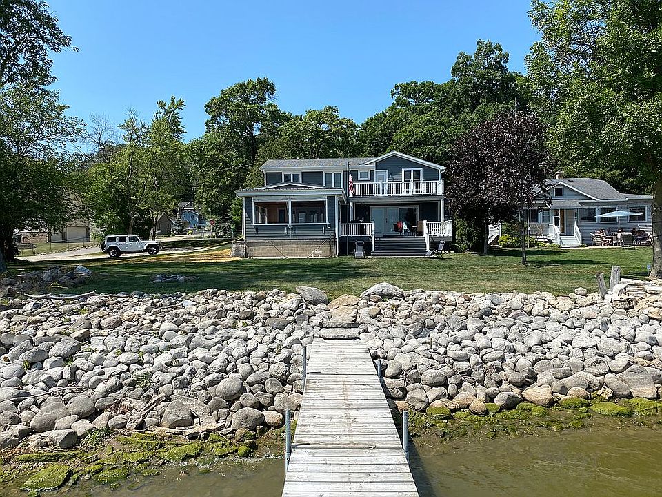 1st image of 11332 N Lakeview Dr