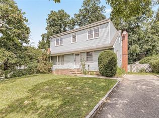 242 Mountaindale Rd, Yonkers, NY 10710