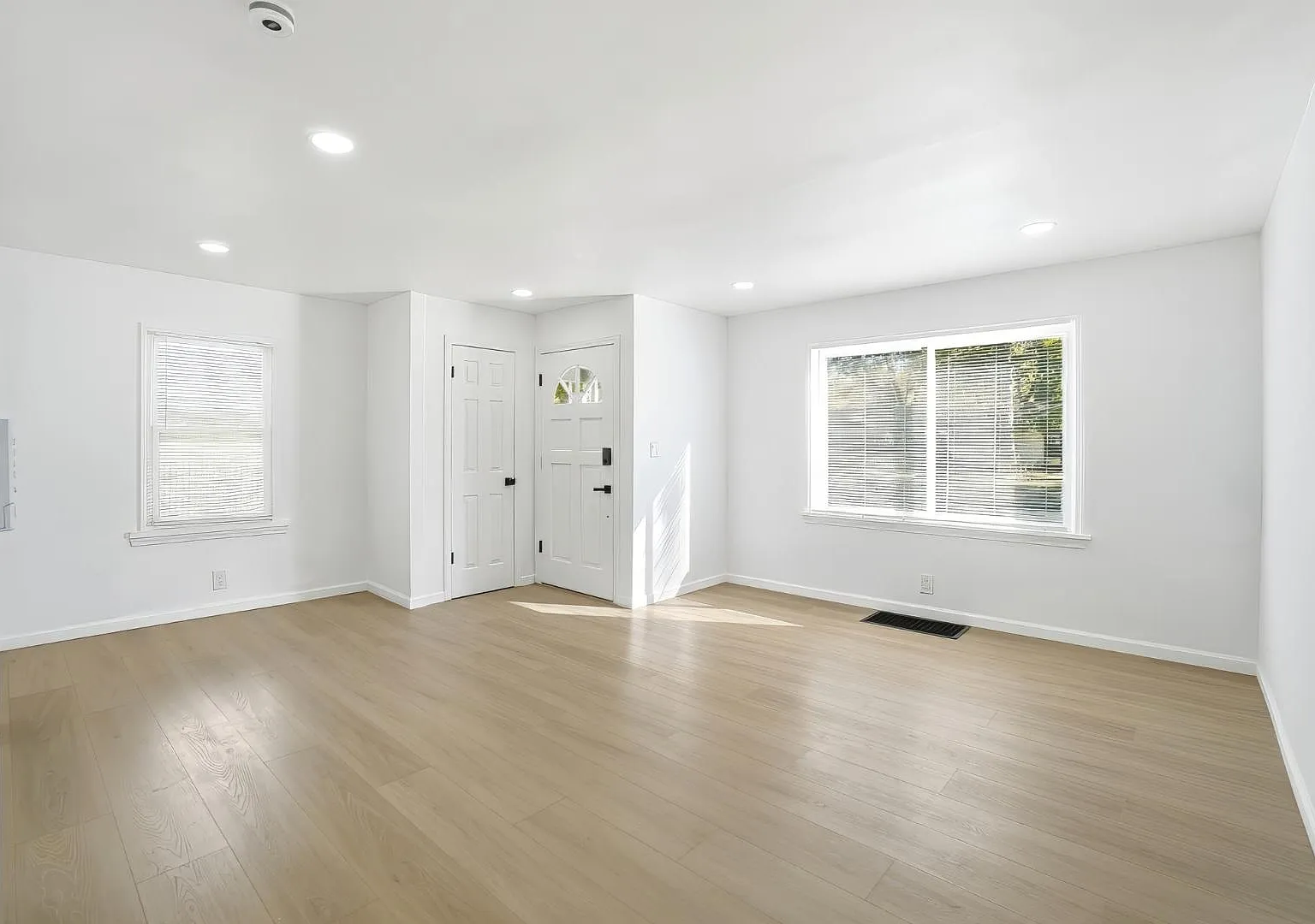 509 N Rosedale Avenue — Photo 4