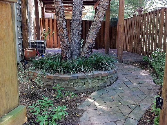 3rd image of 4052 Cornwall Ct