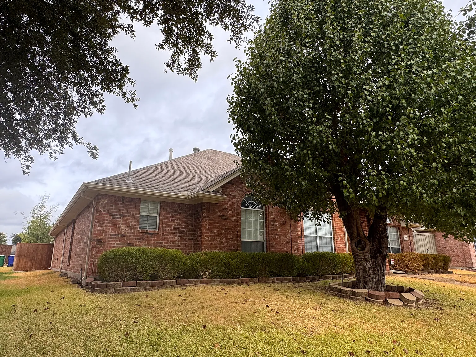 4 bed, 2382 sqft, $3,050 — Photo 2