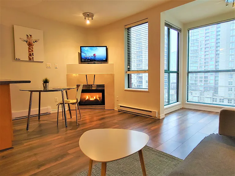 939 Homer St — Photo 2