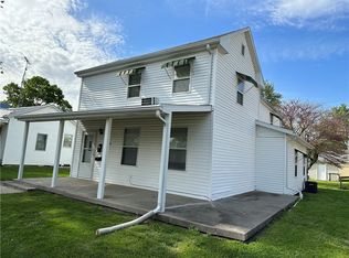 2308 Champaign Ave, Mattoon, IL 61938