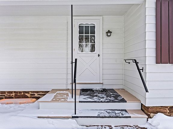 5th image of 1831 Manitou Rd