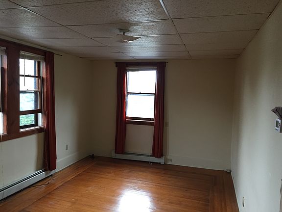 4th image of 33 Franklin St APT 1
