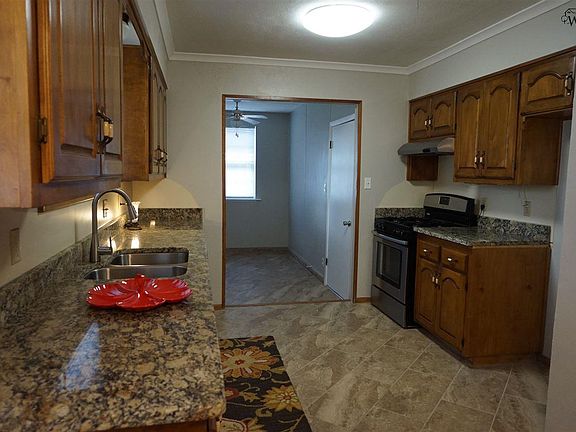 4th image of 4210 Idlewood Dr
