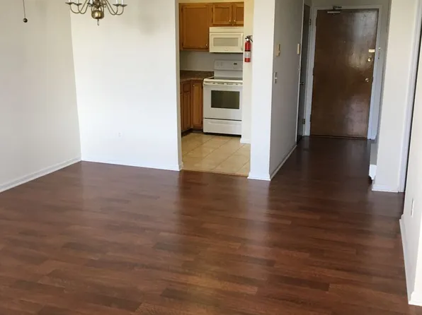 194-200 W Main, 200 W Main St APT 1, Somerville, NJ 08876