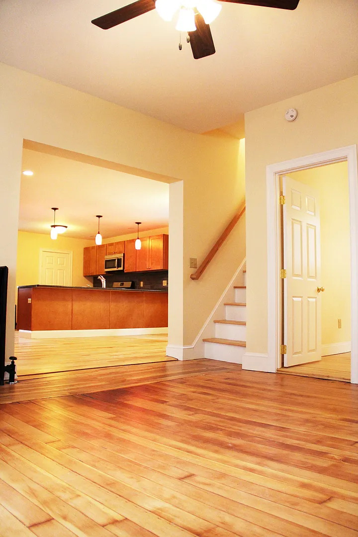 6 Bedroom House - 187 N. Champlain Burlington- June 1st 2027! — Photo 1