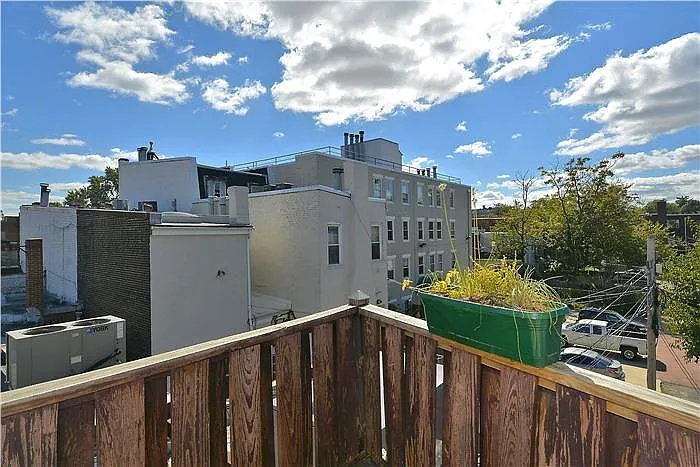 1015 H St NE #3 — Photo 30