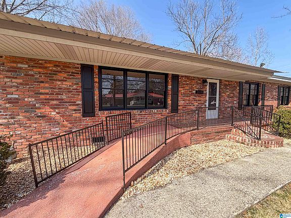 3rd image of 1512 Forney St