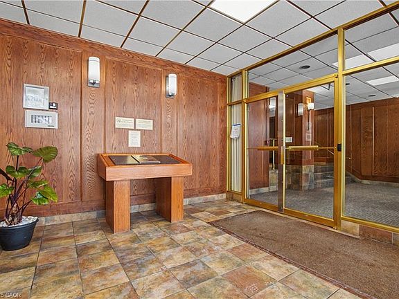 4th image of 45 Westmount Rd N #202