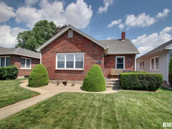 2831 College Ave, Quincy, IL 62301