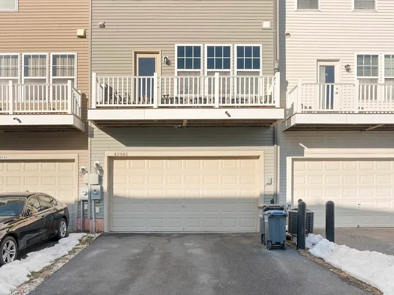 43985 Eastgate View Dr — Photo 2